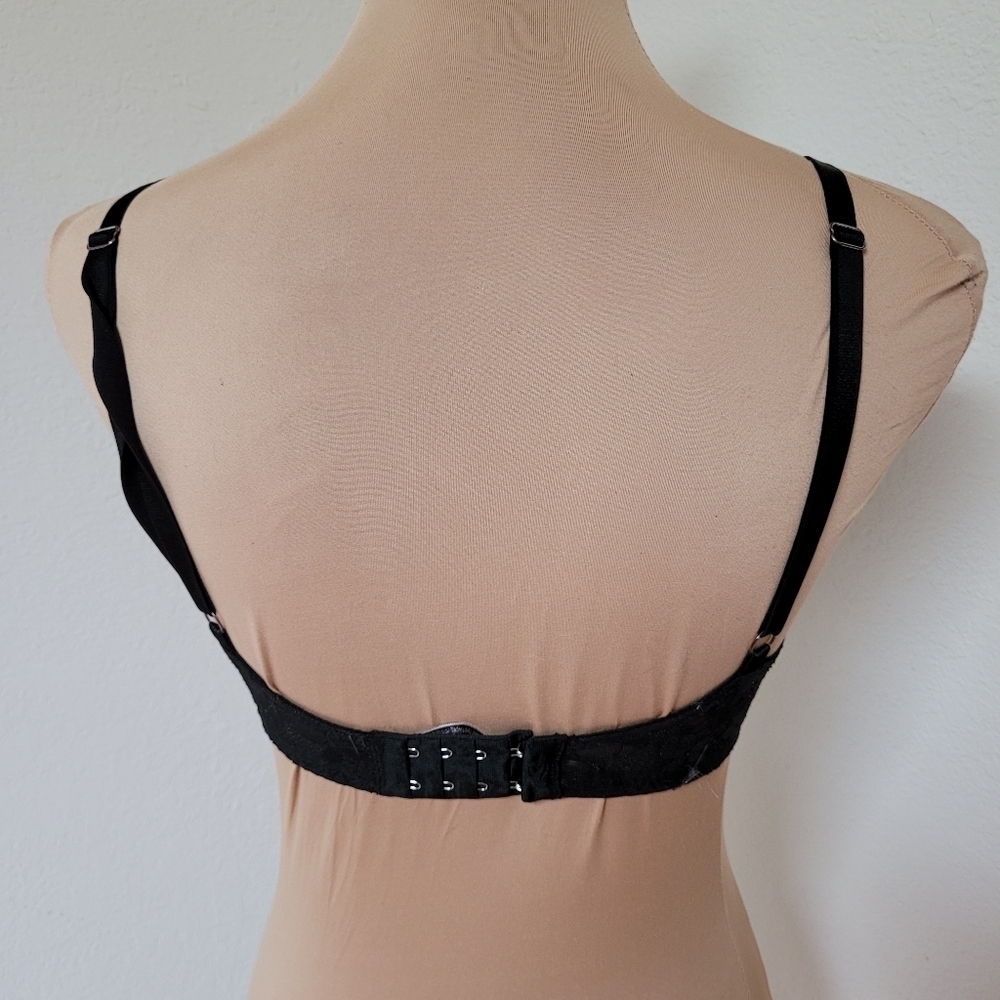 Victoria's Secret Lightly Lined Black Lace Bra - Picture 4 of 4